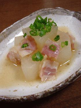 ダイコンとベーコンのスープ煮