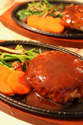 ふわっとやわらか～♡蓮根豆腐ハンバーグ