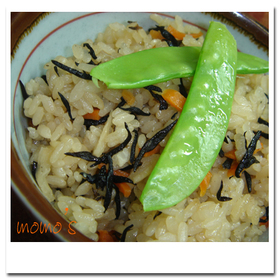 おでんの残り汁で♪ヘルシー炊き込みご飯