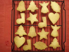 クリスマス型抜きクッキー