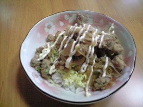 残り物リメイク☆餃子の具でお手軽ど～んっ