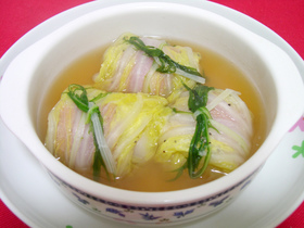 おもちとベーコンの白菜巻き★スープ