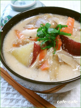 酒粕たっぷりの豚汁