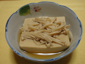 高野豆腐とエノキの簡単煮(^・^)