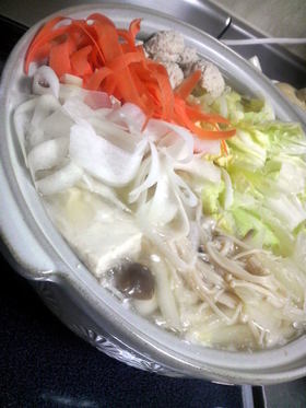 ｽﾗｲｽ野菜と豆腐鶏ﾀﾞﾝｺﾞ鍋♪