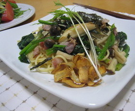 ほうれん草・たっぷりキノコのスパゲティー
