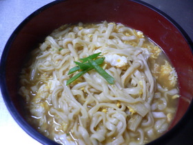 艶うどんマイルド和風カレーつゆエノキとじ