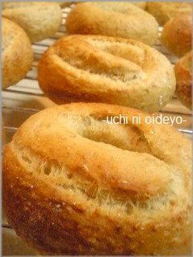 手捏ねパン♪グラハム粉ベーグル