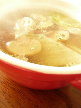 簡単!!白菜のコンソメスープ