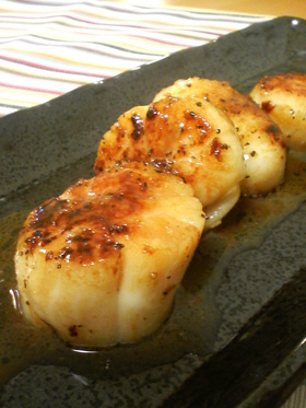ホタテ貝柱のバターしょうゆ焼き。