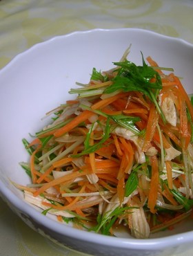 ◆にんじんと蒸鶏のサラダ◆中華風