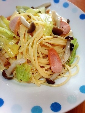 ほうれん草とウィンナーのめんつゆパスタ