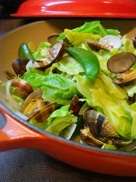 あさりと春野菜のワイン蒸し