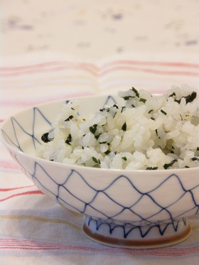 お家で簡単♪わかめご飯