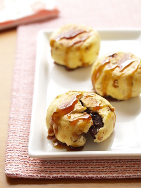 アーモンド入り焼き饅頭