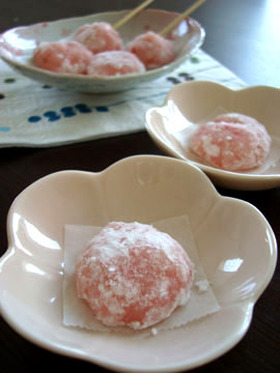 ＊簡単美味＊カルピス苺もち