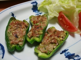 餃子風ピーマンの肉詰め