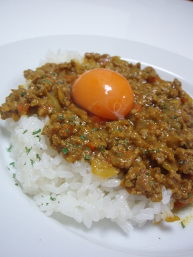 簡単♪おいしい♪ドライカレー
