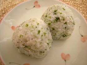 磯の香り♪青海苔・しらすおにぎり▲