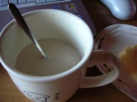 HOT＾＾はちミル　きなこ風味