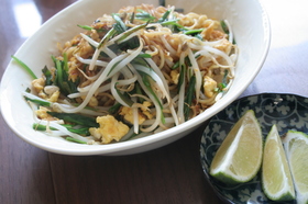 夏に☆簡単♪アジアン風焼きそば☆パッタイ