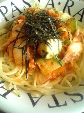 簡単☆アボカド＆キムチパスタ