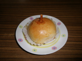 まるごとりんごパン