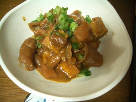 基本の基本。モツ煮込み