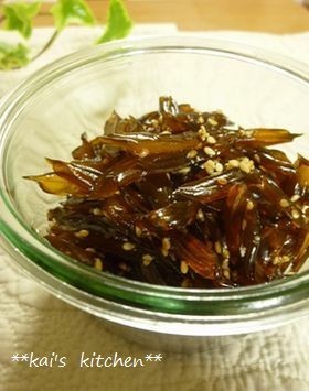 **茎わかめの佃煮**