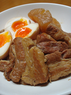 豚の角煮（トンポーロー）