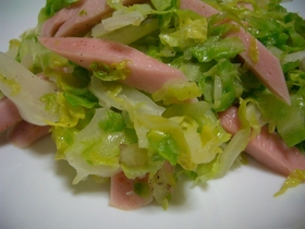 超簡単♪キャベツとお魚ソーセージ