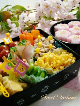 お花見弁当☆桜の一口おにぎりで春爛漫♪