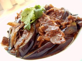 ナスと牛肉の甜面醤(テンメンジャン)炒め