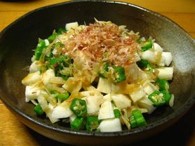 梅風味のクラゲ長芋オクラのネバネバサラダ