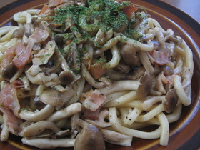 パスタ風♪きのこバター醤油焼きうどん