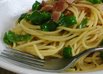 ししとうとベーコンの麺つゆバターパスタ
