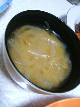 たまねぎだけのみそ汁