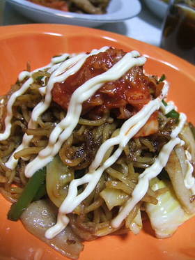 キムチのせ焼きそば