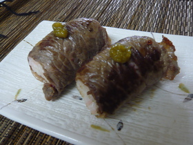 肉巻きおむすび