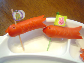 簡単キャラ弁☆彡ウインナーでこいのぼり