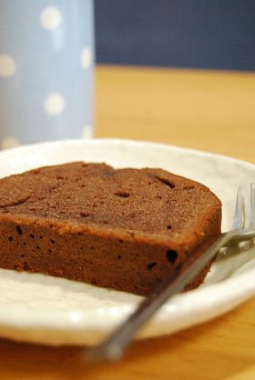 こげ茶色のブランデーケーキ。