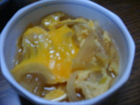 玉ねぎの卵とじ