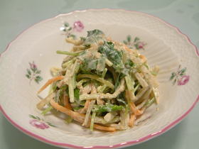 生姜の香り♪三つ葉の胡麻味噌マヨサラダ