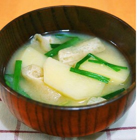 ✿じゃがいもとニラの味噌汁✿
