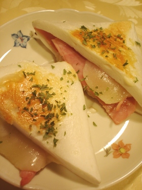 はんぺんでハムチーズのホットサンド