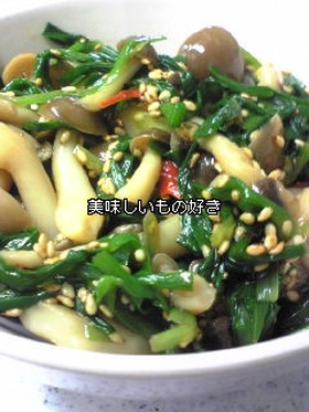 ニラとしめじの中華風ピリ辛和え