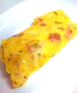 トマトチーズオムレツ