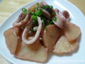 いかとじゃが芋のマヨ麺つゆ炒め