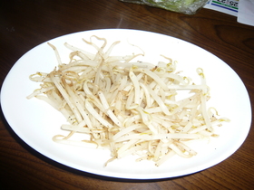 シンプル６０秒もやし炒め