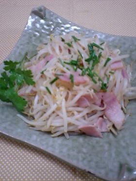 もやしのナンプラーレモン炒め
